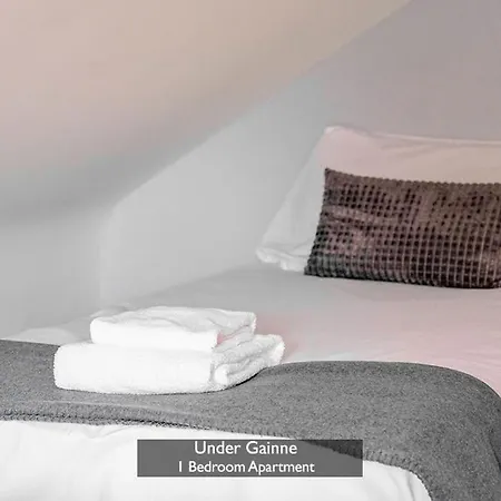 Apartament Under Gainne #2 *